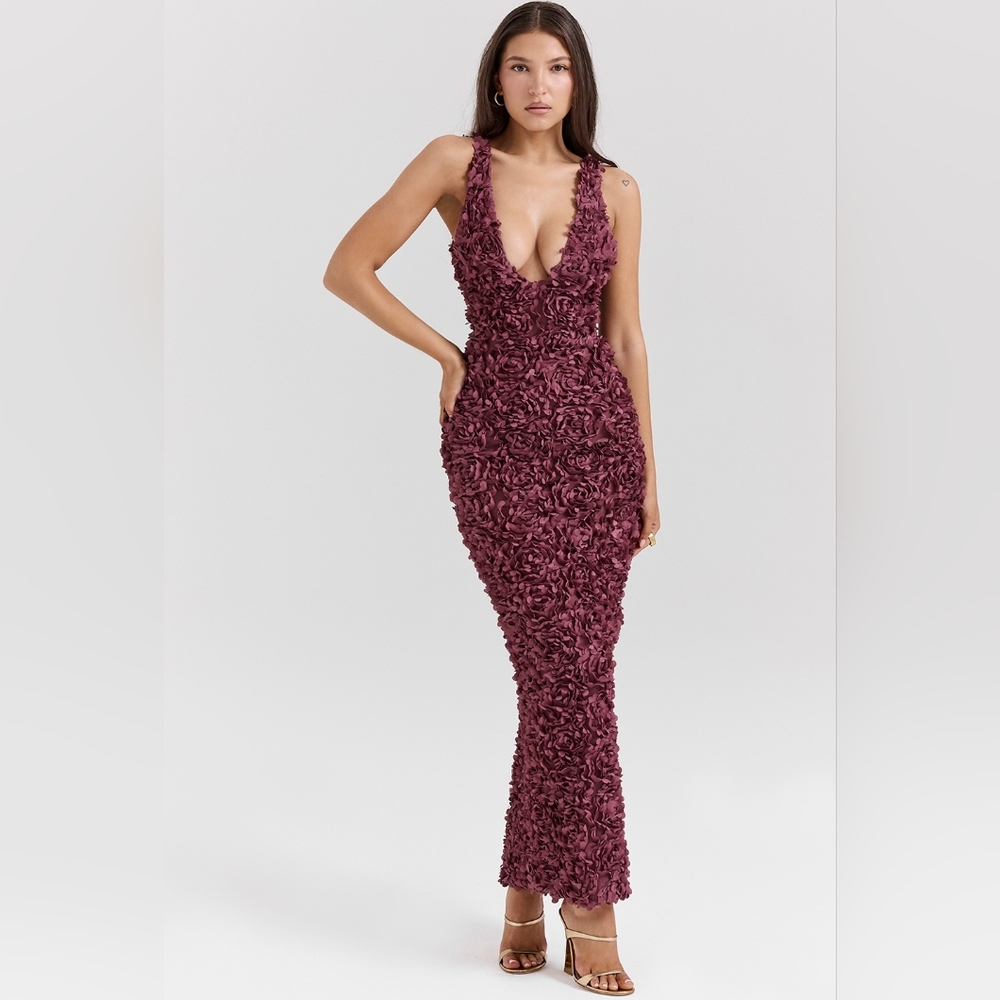NWT $329 HOUSE OF CB CARENA MERLOT PLUNGE FLORAL APPLIQUE MAXI DRESS SZ SMALL